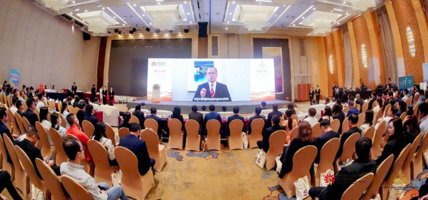 我会陈越华会长应邀出席中柬建交65周年庆典.jpg