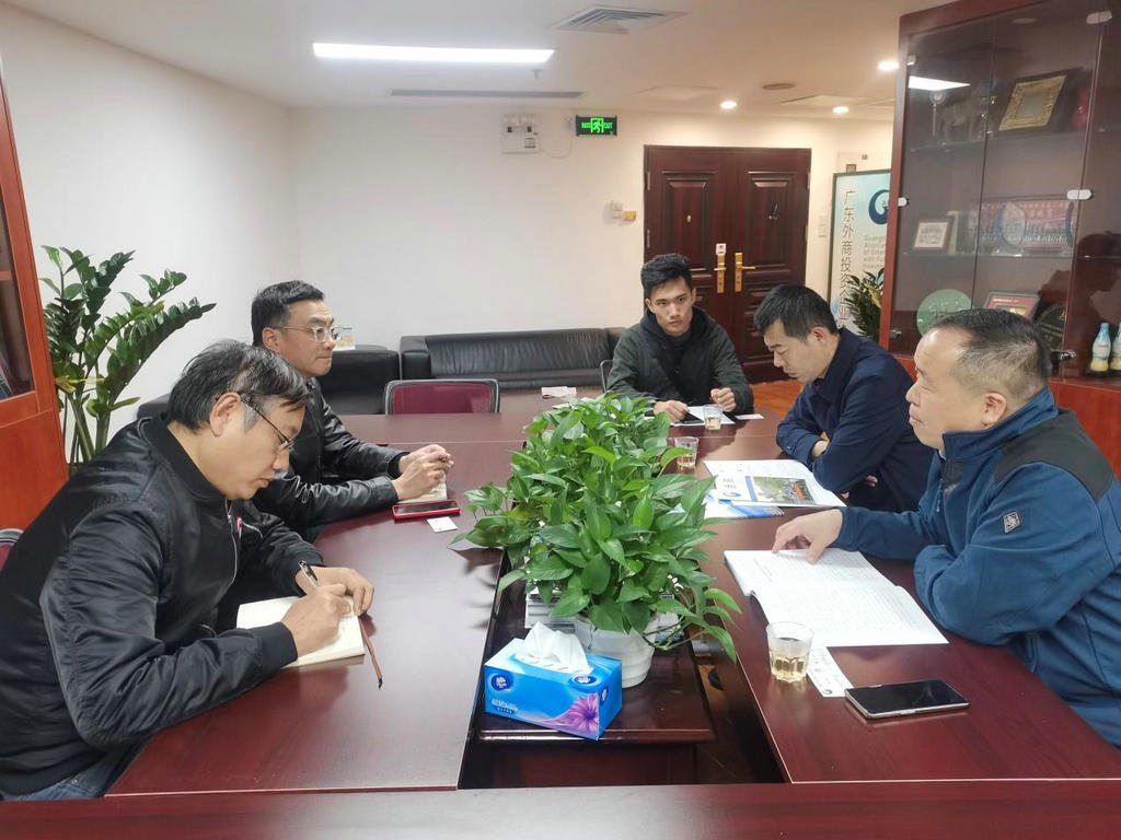 协会秘书处接待新疆阿克苏政府部门来访.jpg