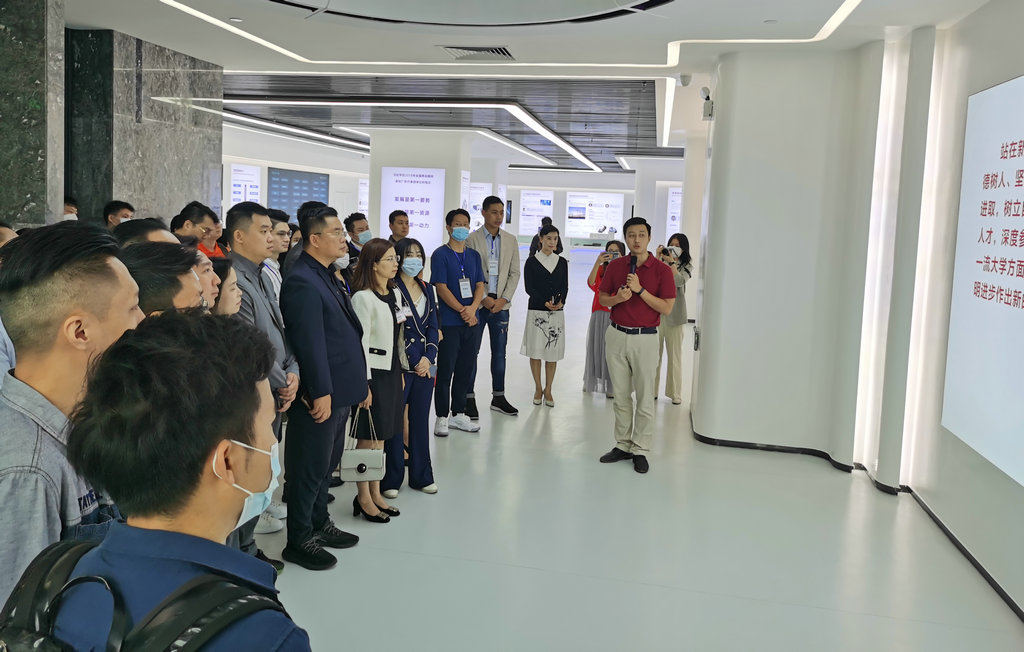 第三届“湾区共融”粤港澳大湾区发展考察团到广州参观考察 (3).jpg