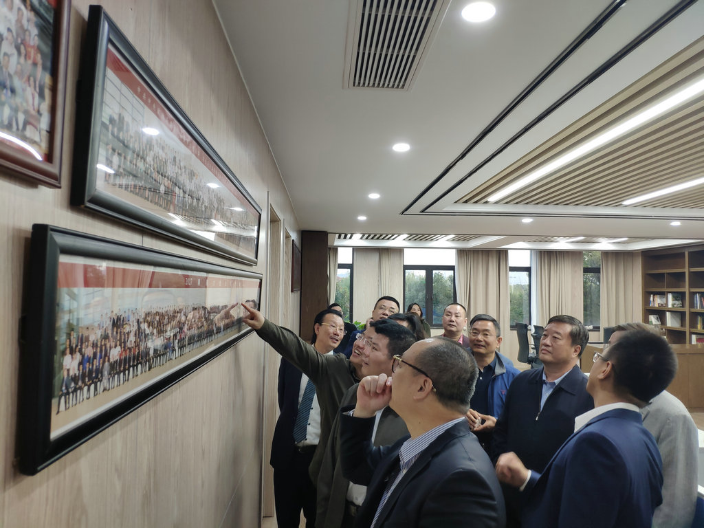 广东外商投资企业协会代表团赴上海市广东商会拜访交流 (1).jpg