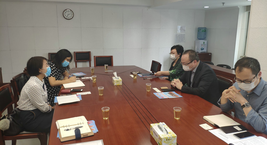 陈越华会长深入港资企业开展调研座谈.jpg