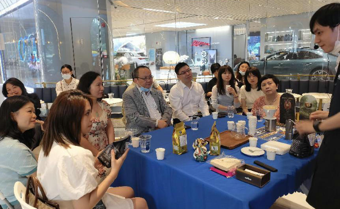 我会成功举办会员交流暨LavAzza拉瓦萨咖啡品鉴会.jpg
