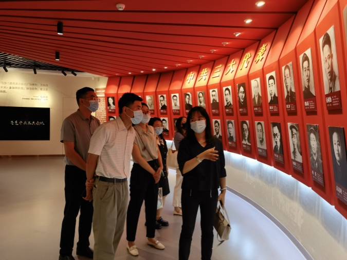我会举办“庆七一&middot;喜迎二十大”主题党日活动2_副本.jpg