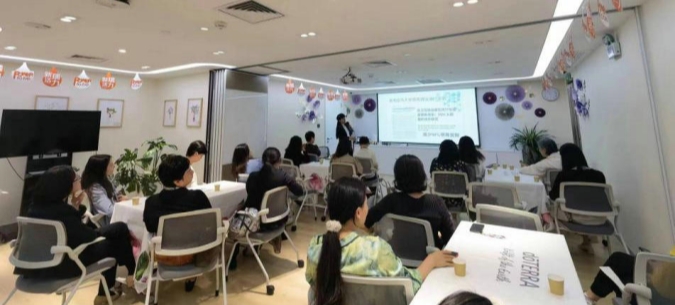 我会成功举办庆祝母亲节会员交流体验活动 (2)_副本.jpg