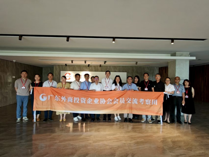 参观广州亨龙智能装备股份有限公司_副本.jpg