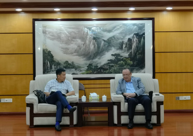 陈越华会长会见美孚化工潘总一行.jpg